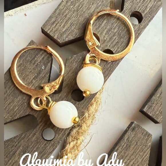 Alquimia Jewelry - White jade simple gold statement earrings